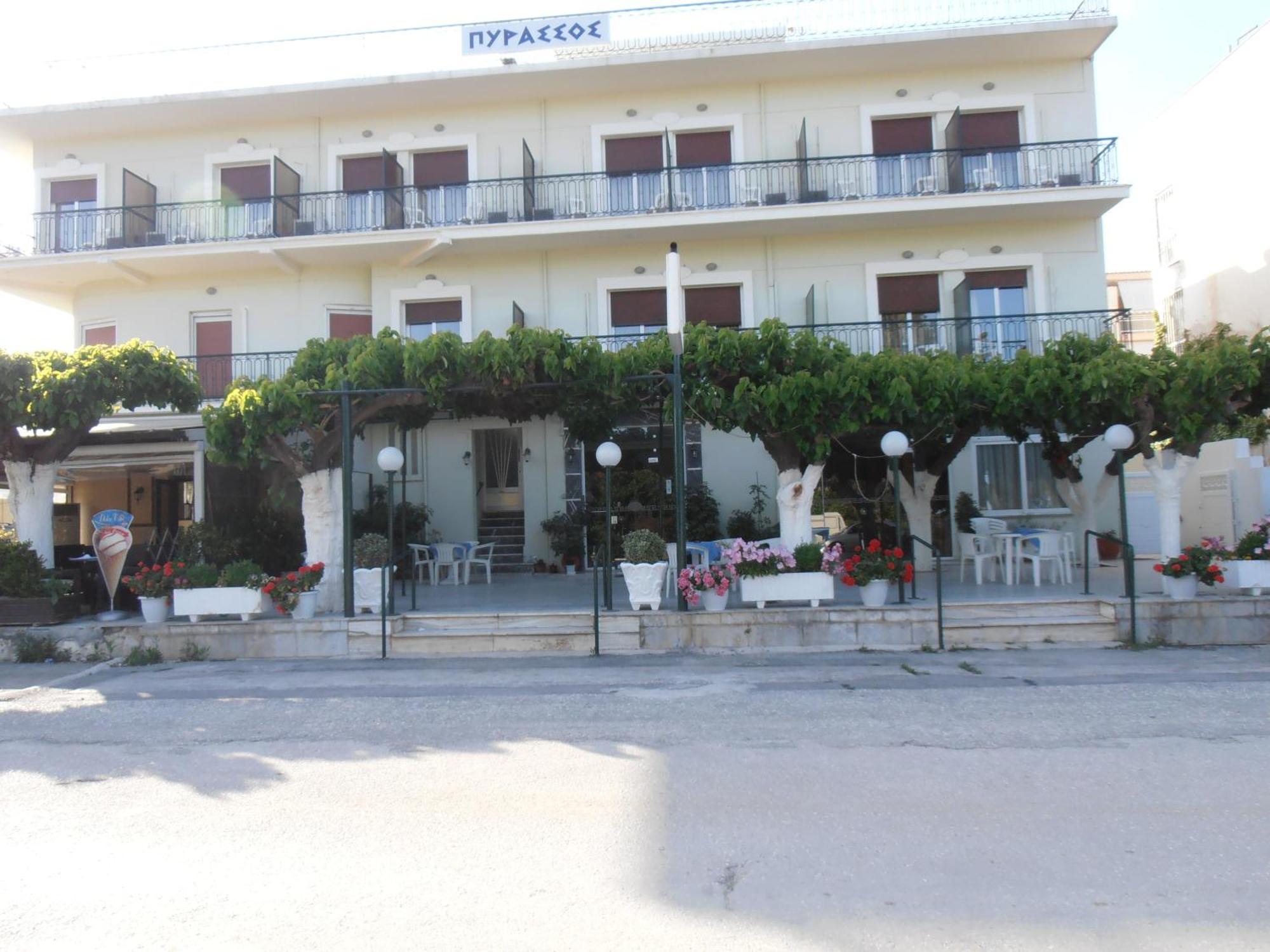 Hotel Pyrassos Néa Ankhíalos Esterno foto