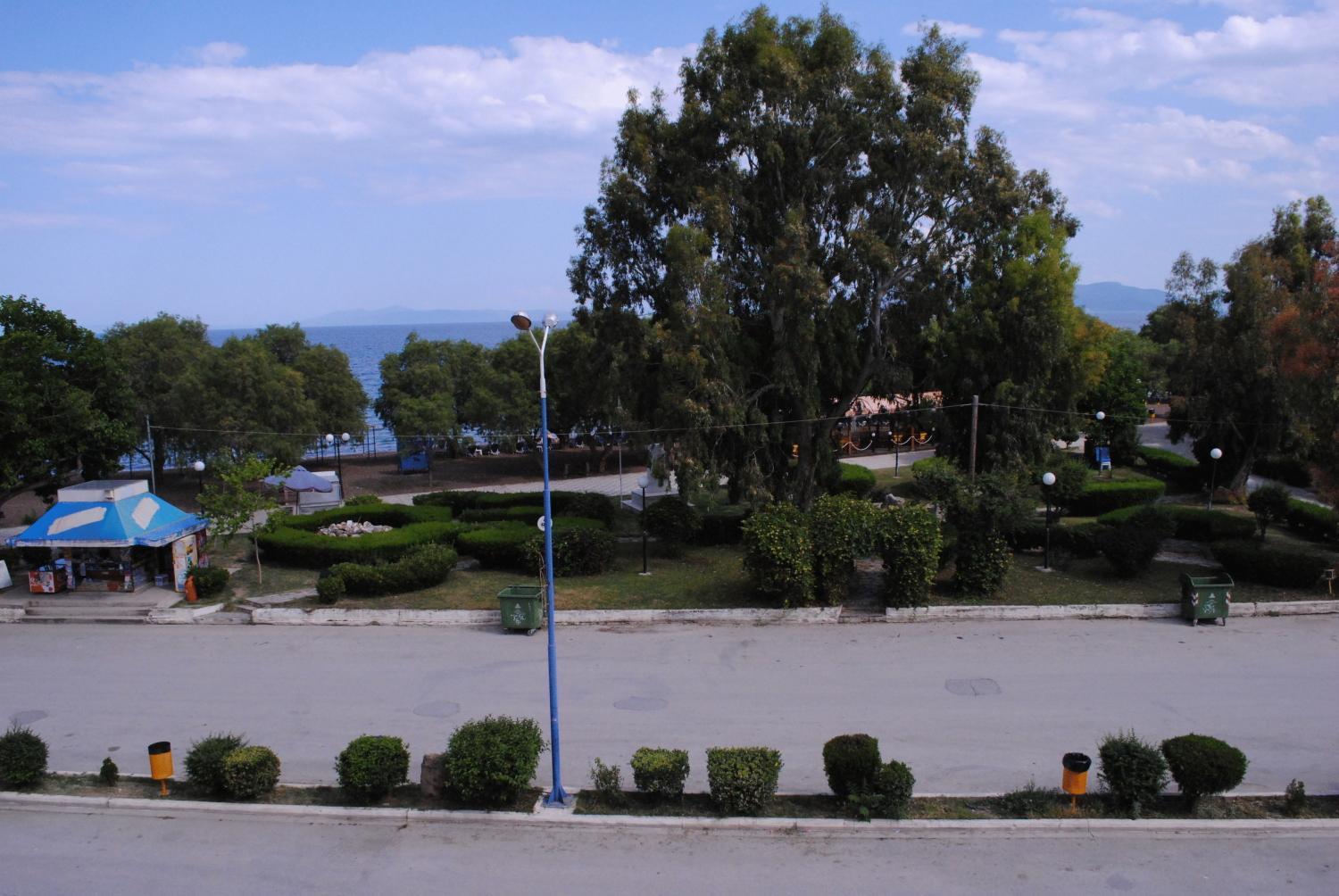 Hotel Pyrassos Néa Ankhíalos Esterno foto